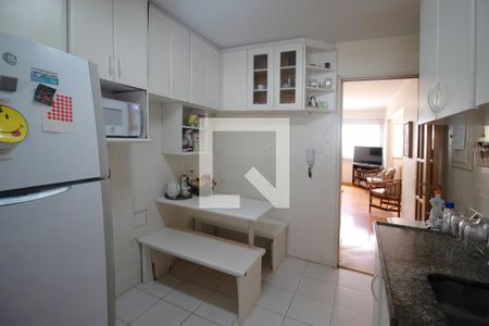 Apartamento à venda com 96m², 2 quartos e 1 vagaCozinha