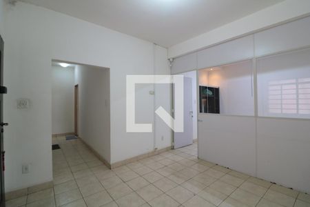 Quarto de casa para alugar com 2 quartos, 70m² em Vila Bertioga, São Paulo