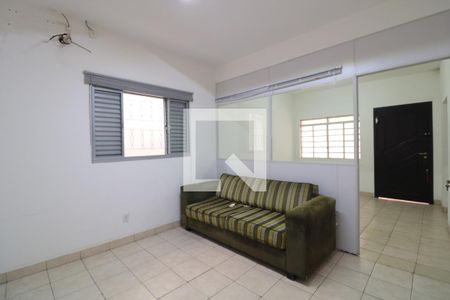 Sala de casa para alugar com 2 quartos, 70m² em Vila Bertioga, São Paulo
