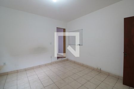 Quarto de casa para alugar com 2 quartos, 70m² em Vila Bertioga, São Paulo