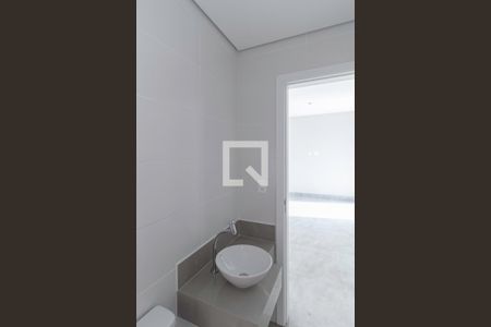 Apartamento à venda com 229m², 3 quartos e 4 vagasCobertura - Banheiro social 