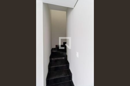 Apartamento à venda com 229m², 3 quartos e 4 vagasEscada