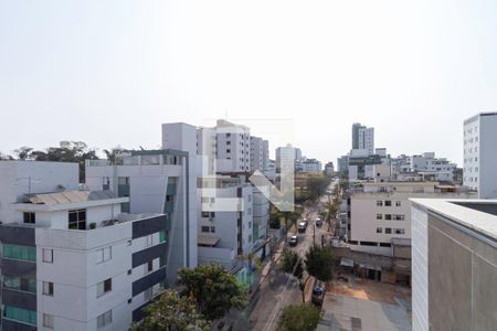 Apartamento à venda com 229m², 3 quartos e 4 vagasCobertura - Vista