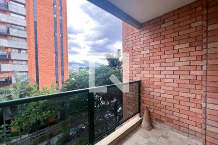 Apartamento à venda com 222m², 3 quartos e 3 vagasSacada
