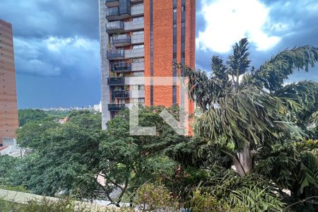 Apartamento à venda com 222m², 3 quartos e 3 vagasVista