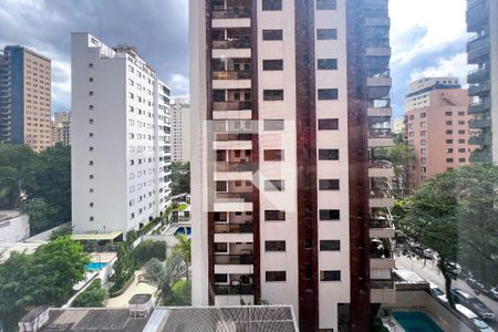 Apartamento à venda com 222m², 3 quartos e 3 vagasVista