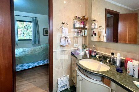 Apartamento à venda com 222m², 3 quartos e 3 vagasBanheiro da Suíte 2