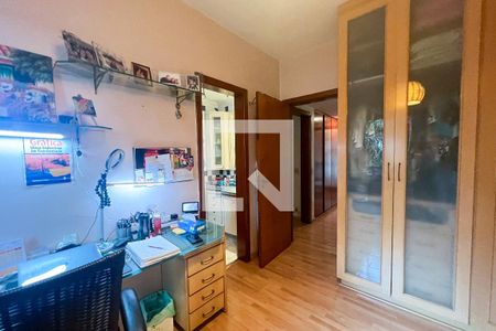 Apartamento à venda com 222m², 3 quartos e 3 vagasSuíte 3