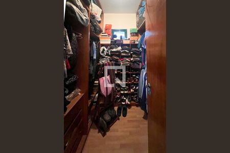 Apartamento à venda com 222m², 3 quartos e 3 vagasCloset