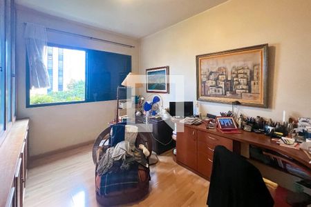 Apartamento à venda com 222m², 3 quartos e 3 vagasSuíte 1