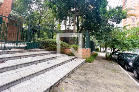 Apartamento à venda com 222m², 3 quartos e 3 vagasFachada