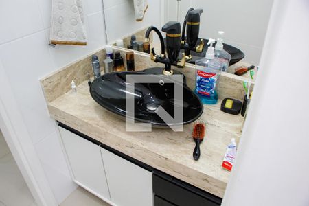 Casa à venda com 256m², 3 quartos e 4 vagas Casa à venda com 256m², 3 quartos e 4 vagasBANHEIRO SOCIAL