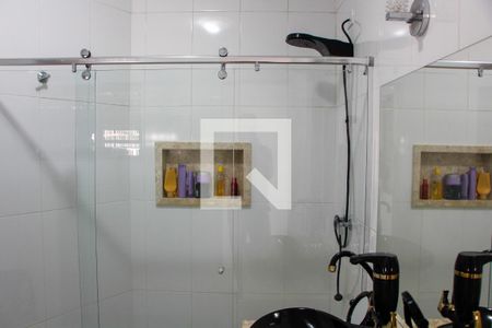 Casa à venda com 256m², 3 quartos e 4 vagas Casa à venda com 256m², 3 quartos e 4 vagasBANHEIRO DA SUITE