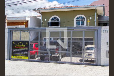 Casa à venda com 256m², 3 quartos e 4 vagas Casa à venda com 256m², 3 quartos e 4 vagasFACHADA