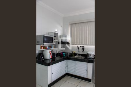 Casa à venda com 256m², 3 quartos e 4 vagas Casa à venda com 256m², 3 quartos e 4 vagasCOZINHA