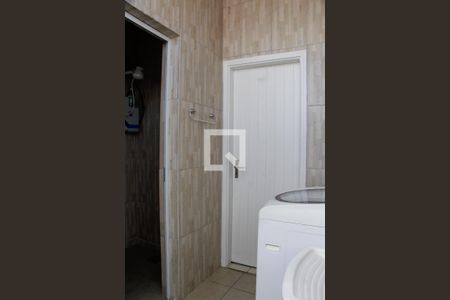 Casa à venda com 256m², 3 quartos e 4 vagas Casa à venda com 256m², 3 quartos e 4 vagasÁREA DE SERVIÇO