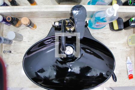 Casa à venda com 256m², 3 quartos e 4 vagas Casa à venda com 256m², 3 quartos e 4 vagasBANHEIRO SOCIAL