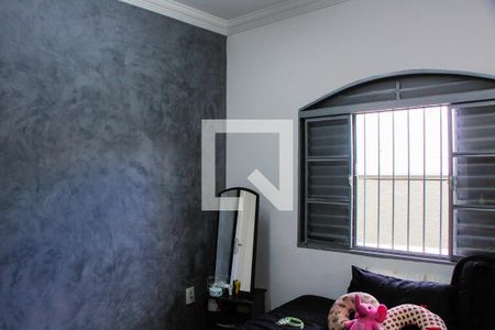 Casa à venda com 256m², 3 quartos e 4 vagas Casa à venda com 256m², 3 quartos e 4 vagasQUARTO 2