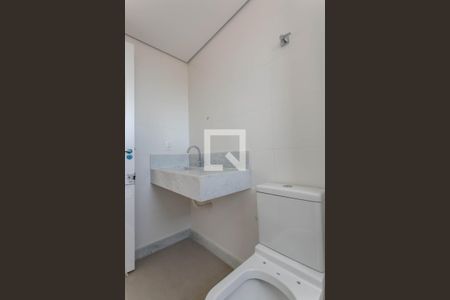 Apartamento à venda com 135m², 4 quartos e 4 vagas Apartamento à venda com 135m², 4 quartos e 4 vagasBanheiro da Suíte 1