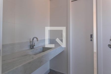 Apartamento à venda com 135m², 4 quartos e 4 vagas Apartamento à venda com 135m², 4 quartos e 4 vagasBanheiro da Semi Suite