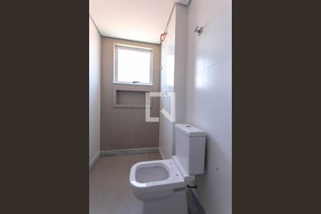 Apartamento à venda com 135m², 4 quartos e 4 vagas Apartamento à venda com 135m², 4 quartos e 4 vagasBanheiro da Semi Suite