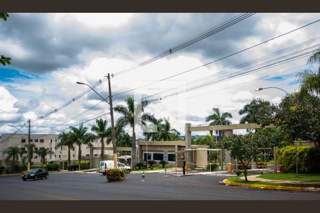 Apartamento para alugar com 47m², 2 quartos e 1 vagaFachado do condomínio