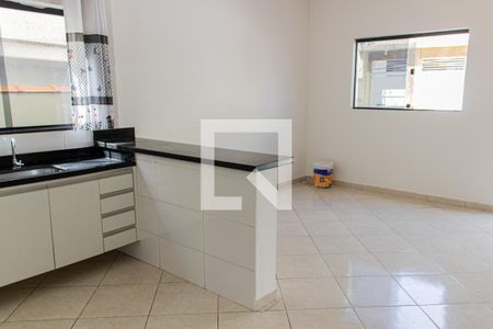 Sala/Cozinha de casa de condomínio para alugar com 2 quartos, 100m² em Freguesia do Ó, São Paulo