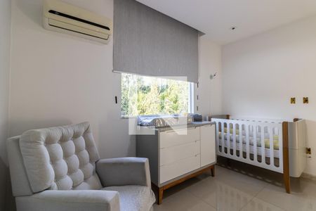 Casa de condomínio à venda com 360m², 4 quartos e 5 vagasQuarto 2