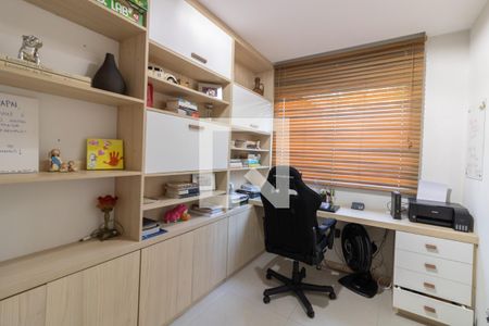 Casa de condomínio à venda com 360m², 4 quartos e 5 vagasQuarto 3 - Escritório