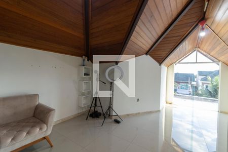 Casa de condomínio à venda com 360m², 4 quartos e 5 vagasSótão