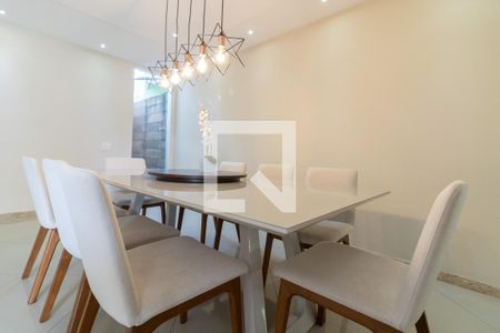 Sala de casa de condomínio à venda com 4 quartos, 360m² em Vargem Pequena, Rio de Janeiro