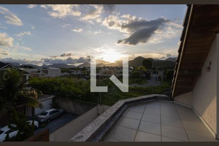 Casa de condomínio à venda com 360m², 4 quartos e 5 vagasSótão - Vista