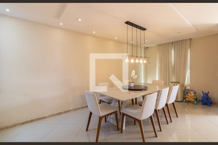 Sala de casa de condomínio à venda com 4 quartos, 360m² em Vargem Pequena, Rio de Janeiro