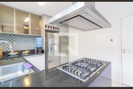 Casa de condomínio à venda com 360m², 4 quartos e 5 vagasCozinha