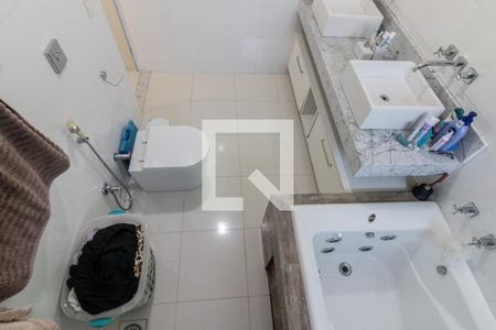 Casa de condomínio à venda com 360m², 4 quartos e 5 vagasSuíte 1 - Banheiro