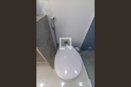 Casa de condomínio à venda com 360m², 4 quartos e 5 vagasBanheiro Externo