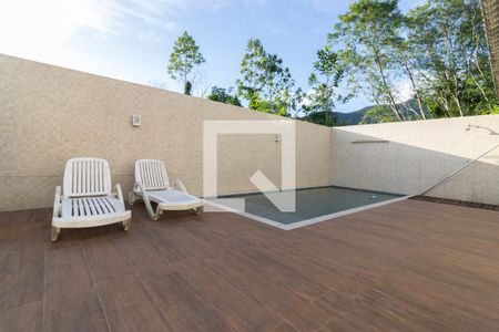 Casa de condomínio à venda com 360m², 4 quartos e 5 vagasÁrea Externa - Piscina