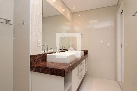 Apartamento à venda com 160m², 2 quartos e 2 vagasBanheiro da Suíte 1