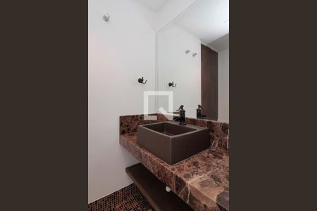 Apartamento à venda com 160m², 2 quartos e 2 vagasLavabo