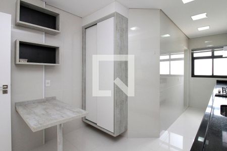 Apartamento à venda com 160m², 2 quartos e 2 vagasCozinha