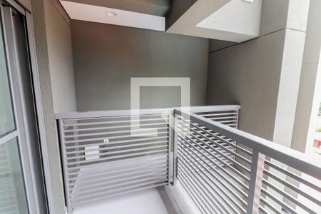 Studio à venda com 28m², 1 quarto e sem vaga Studio à venda com 28m², 1 quarto e sem vagaVaranda