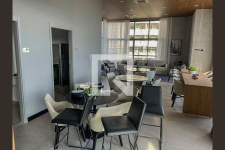 Studio à venda com 28m², 1 quarto e sem vaga Studio à venda com 28m², 1 quarto e sem vagaÁrea comum