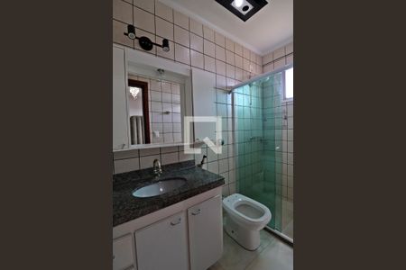 Banheiro da Suíte de apartamento para alugar com 3 quartos, 97m² em Vigilato Pereira, Uberlândia