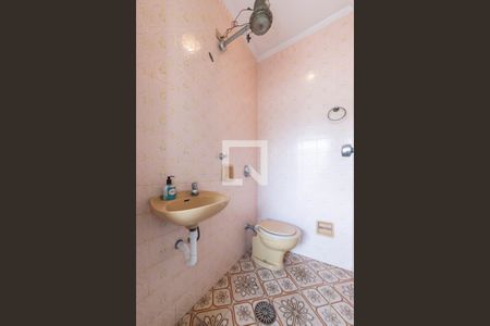 Casa à venda com 327m², 4 quartos e 11 vagasBanheiro de Serviço