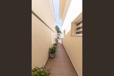 Casa à venda com 327m², 4 quartos e 11 vagasCorredor