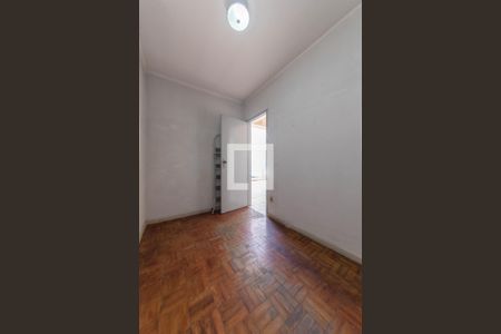 Casa à venda com 327m², 4 quartos e 11 vagasQuarto de Serviço