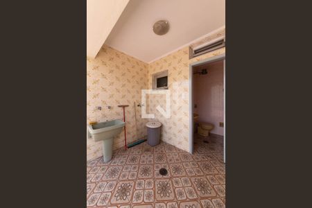 Casa à venda com 327m², 4 quartos e 11 vagasLavanderia