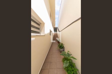 Casa à venda com 327m², 4 quartos e 11 vagasCorredor