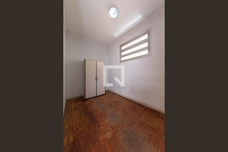 Casa à venda com 327m², 4 quartos e 11 vagasQuarto de Serviço