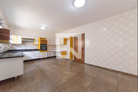 Casa à venda com 327m², 4 quartos e 11 vagasCozinha
